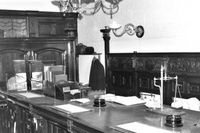 old-bank-photo-by-whitebeard.jpg