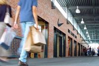 outlet-center-shopping-by-pipp.jpg