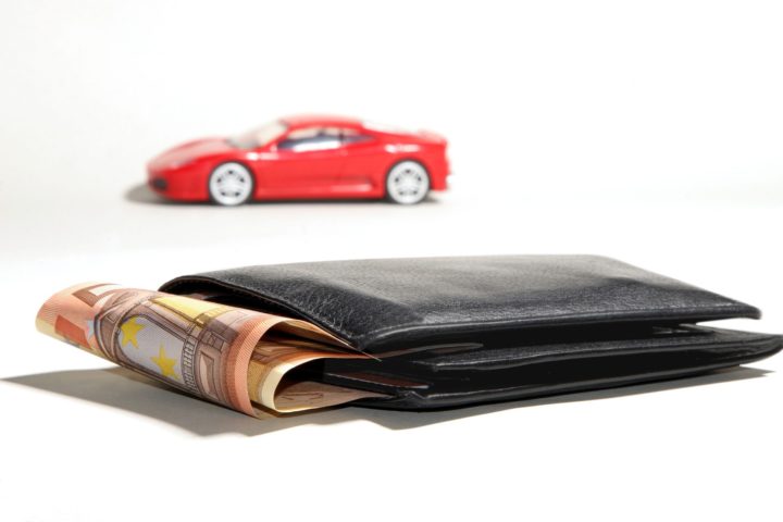 is it better to pay cash or finance a car